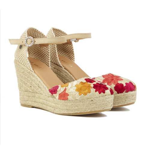 La Valeta Camelia Beige