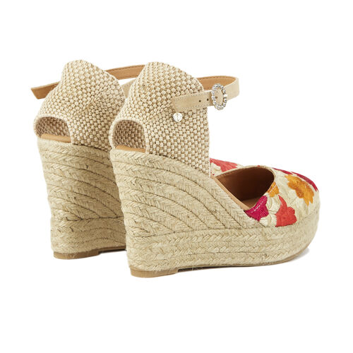 La Valeta Camelia Beige