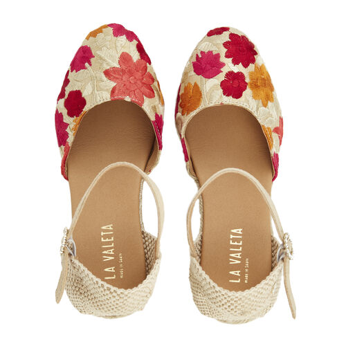 La Valeta Camelia Beige